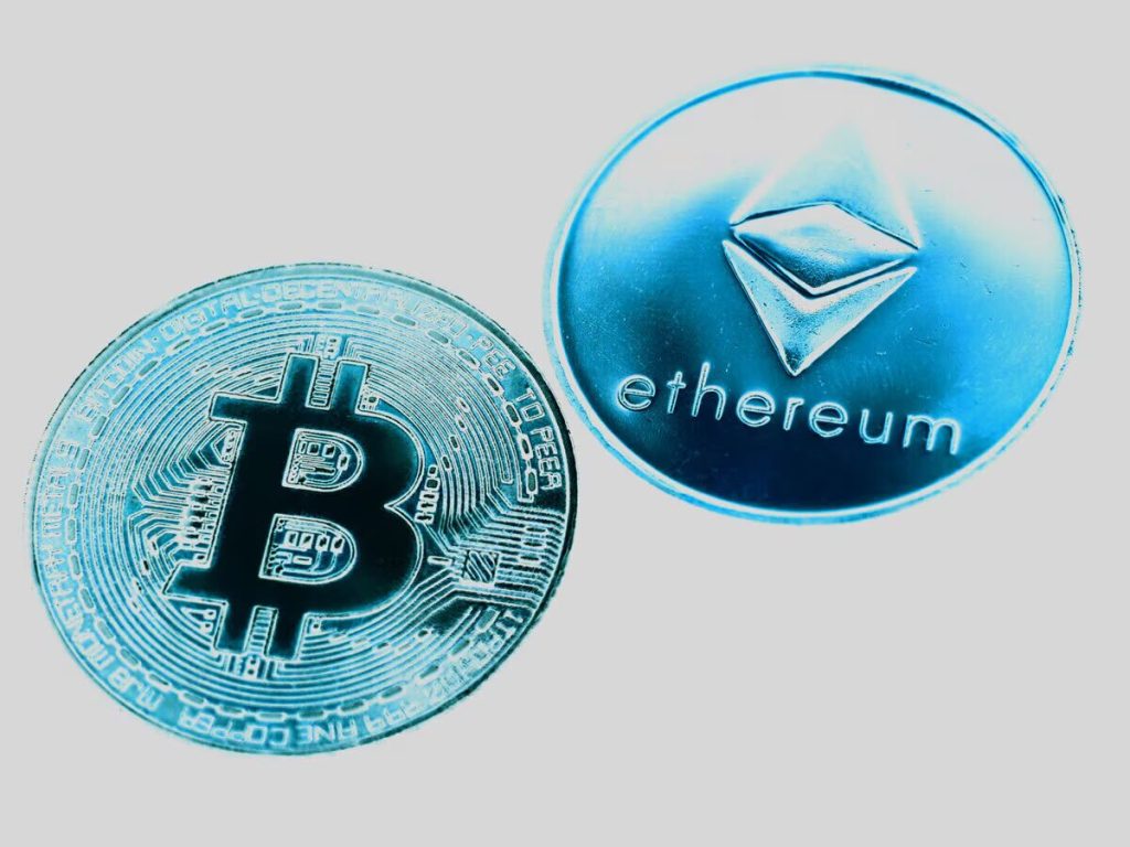 قیمت بیت‌کوین و اتریوم امروز چهارشنبه ۲۹ مهر  ۱۴۰۵ | افزایش قیمت بیت کوین
