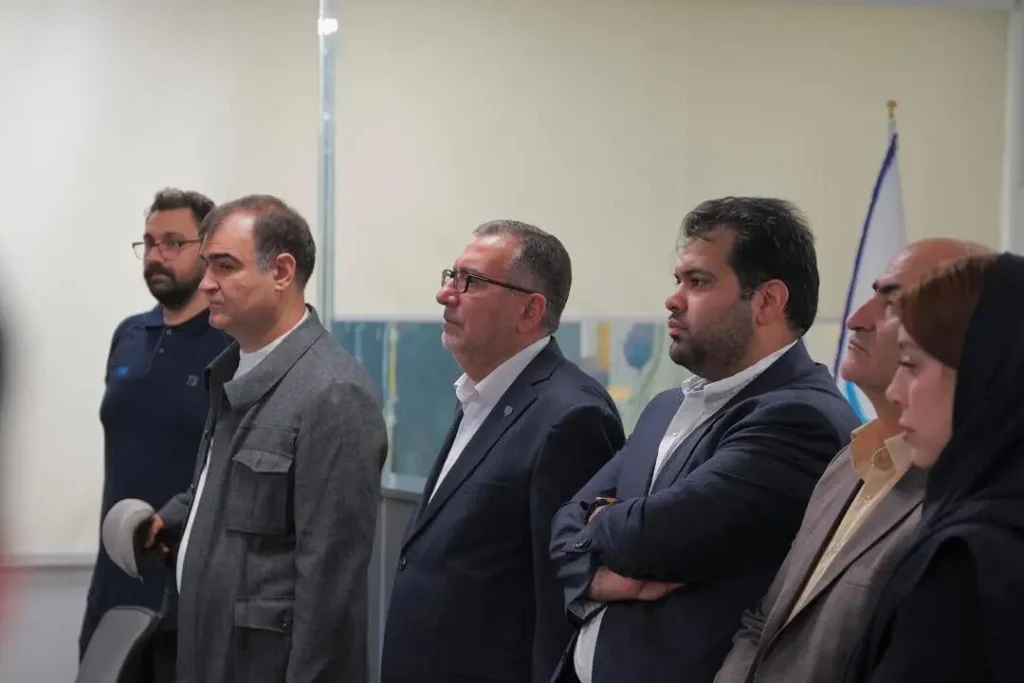 بازدید رئیس کل بیمه مرکزی از شرکت‌های فناوری بیمه